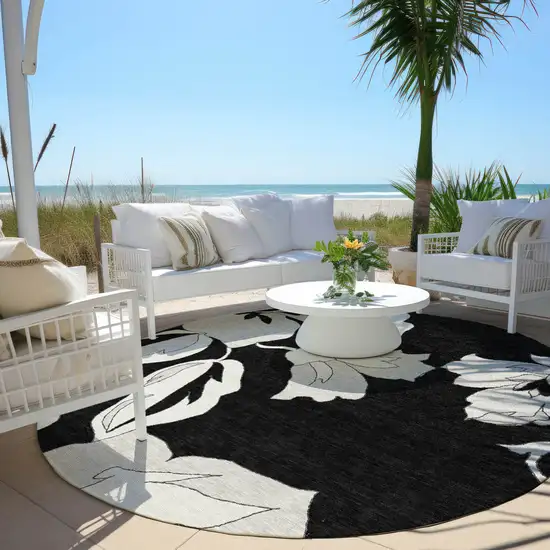 8' Black Gray And Silver Round Floral Washable Indoor Outdoor Area Rug Photo 7