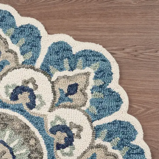 5' Blue and Ivory Round Wool Floral Hand Tufted Area Rug Photo 6