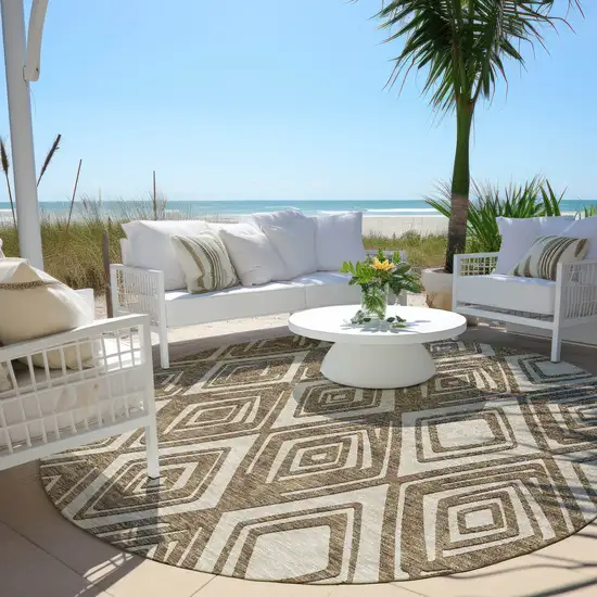 8' Brown And Beige Round Geometric Washable Indoor Outdoor Area Rug Photo 7