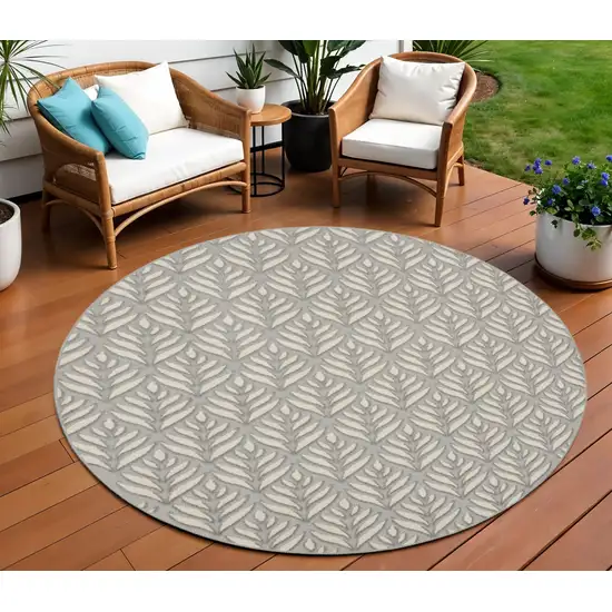 8' Gray Round Floral Indoor Outdoor Area Rug Photo 1