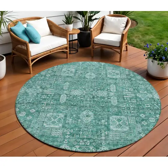 8' Dark Green And Aqua Round Oriental Washable Indoor Outdoor Area Rug Photo 1