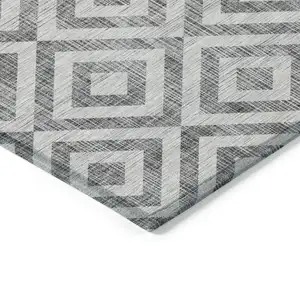 Photo of 8' Gray Silver And Ivory Round Geometric Washable Indoor Outdoor Area Rug