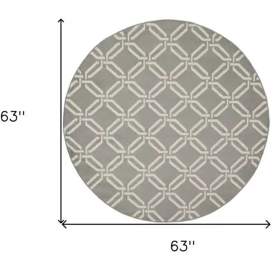 5' Gray and Beige Trellis Round Rug Photo 3