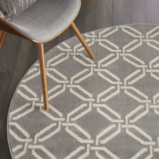 5' Gray and Beige Trellis Round Rug Photo 8