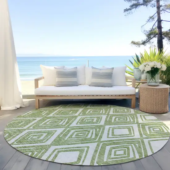 8' Green And Ivory Round Geometric Washable Indoor Outdoor Area Rug Photo 7