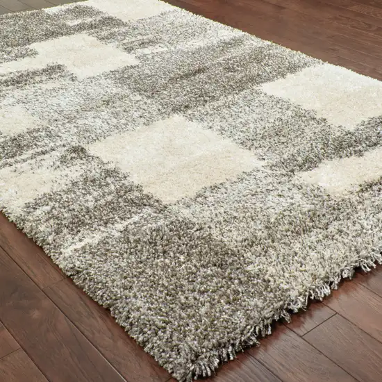 5 Grey Ivory And Silver Geometric Shag Power Loom Stain Resistant Area Rug Photo 4