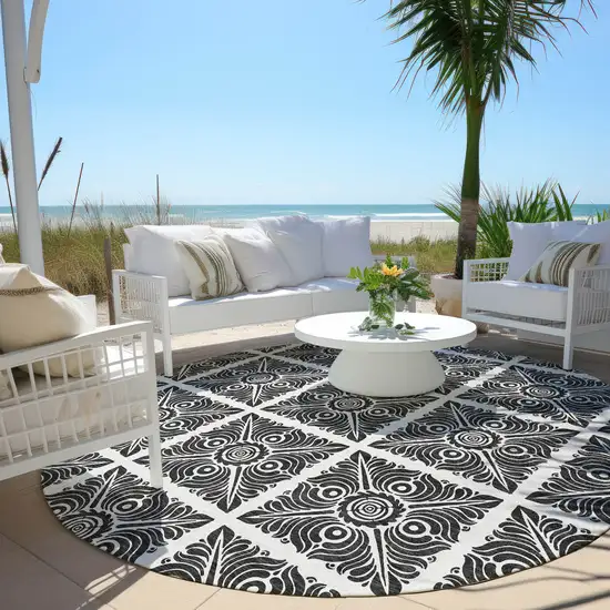 8' Ivory And Black Round Medallion Washable Indoor Outdoor Area Rug Photo 6