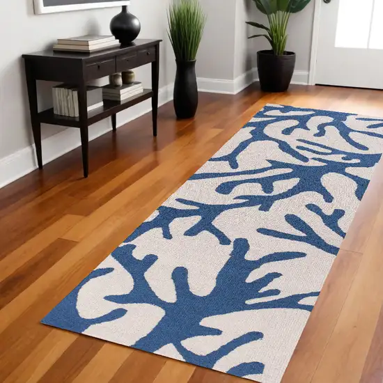 8' Ivory And Blue Runner Rug Photo 1