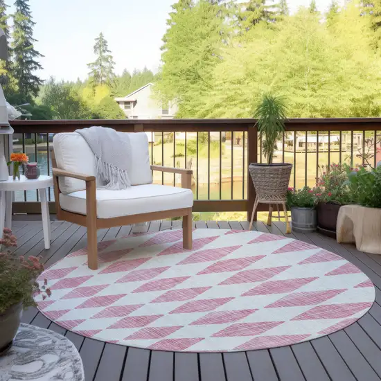 8' Pink Round Geometric Washable Indoor Outdoor Area Rug Photo 5