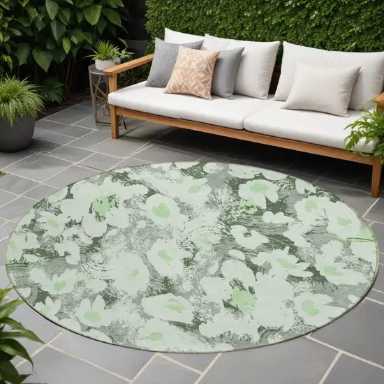 8' Round Artichoke Green Round Floral Washable Non Skid Indoor Outdoor Area Rug Photo 1