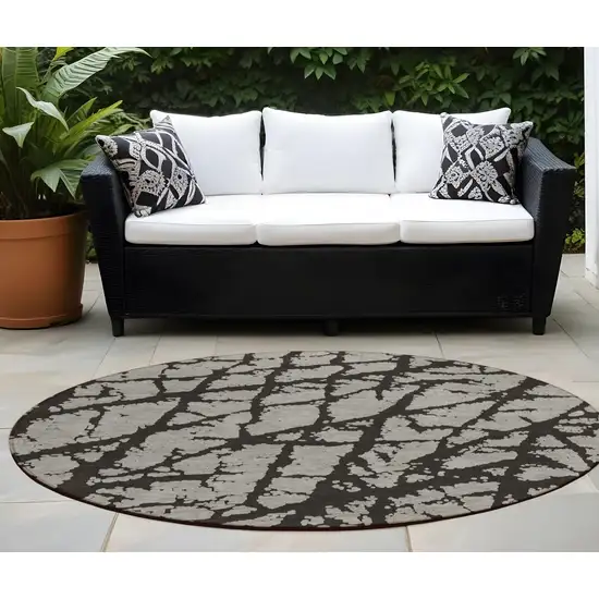 Black and White Round Abstract Washable Non Skid Indoor Outdoor Area Rug Photo 1