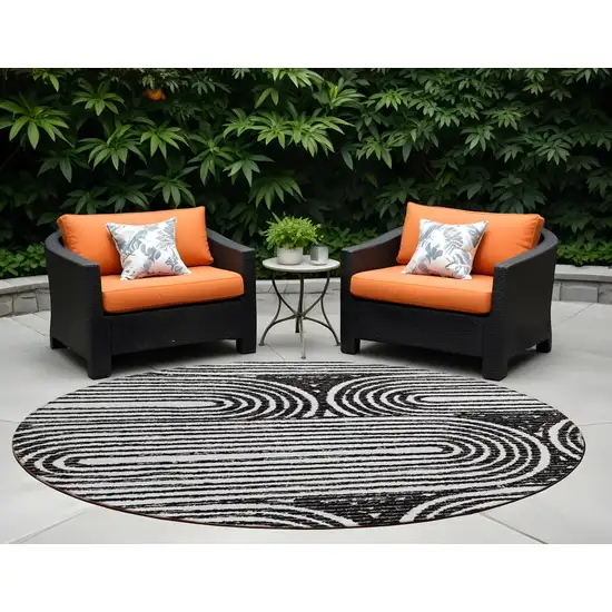 8' Round Black and White Round Abstract Washable Non Skid Indoor Outdoor Area Rug Photo 1