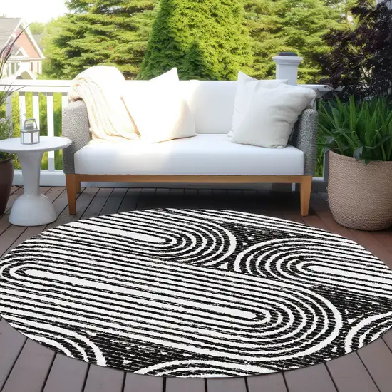 8' Round Black and White Round Abstract Washable Non Skid Indoor Outdoor Area Rug Photo 8