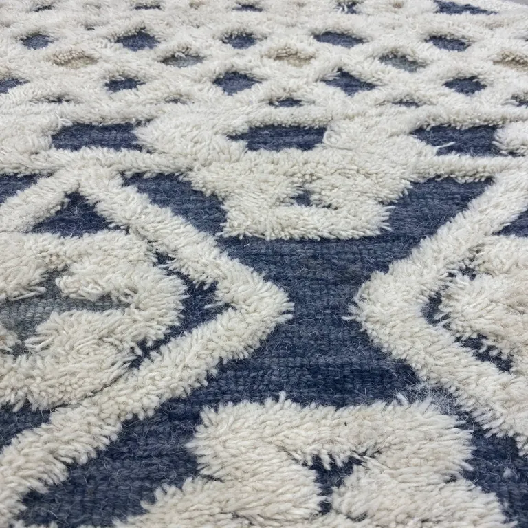 4' Round Blue and Cream Decorative Area Rug Photo 2