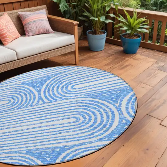 8' Round Blue and White Round Abstract Washable Non Skid Indoor Outdoor Area Rug Photo 1