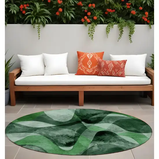 8' Round Fern Green Round Abstract Washable Non Skid Indoor Outdoor Area Rug Photo 1