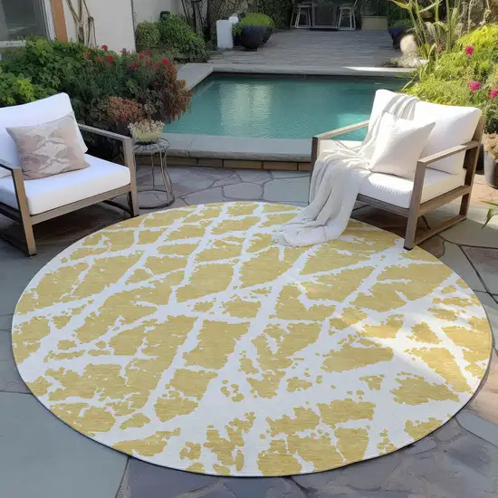 8' Round Gold and White Round Abstract Washable Non Skid Indoor Outdoor Area Rug Photo 8