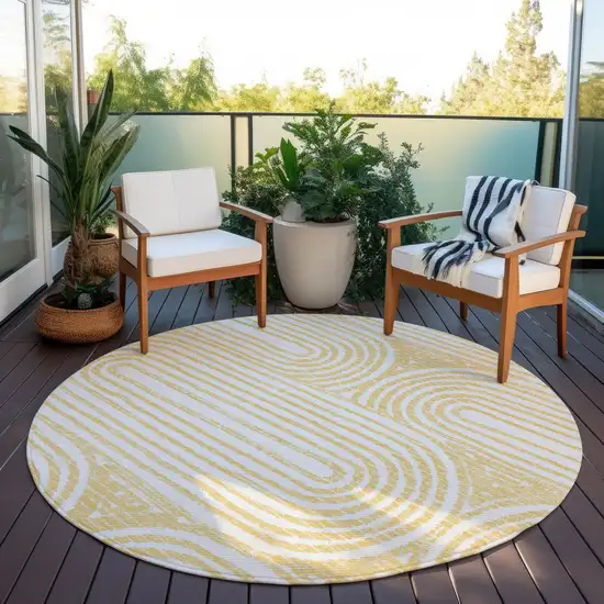 8' Round Gold and White Round Abstract Washable Non Skid Indoor Outdoor Area Rug Photo 8