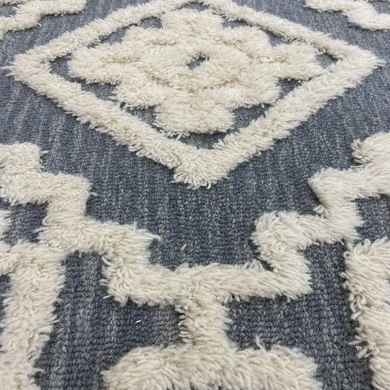 6' Round Gray and Cream Geometric Area Rug Photo 2