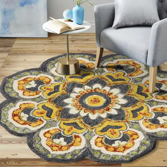 4' Round Gray and Gold Floret Area Rug Photo 8