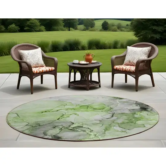 8' Round Green Round Abstract Washable Non Skid Indoor Outdoor Area Rug Photo 1