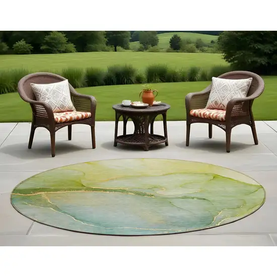 8' Round Green Round Abstract Washable Non Skid Indoor Outdoor Area Rug Photo 1