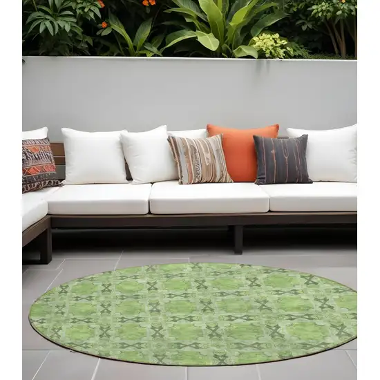 8' Round Green Round Floral Medallion Washable Non Skid Indoor Outdoor Area Rug Photo 1