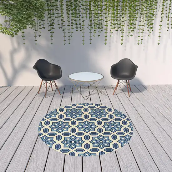 8' Round Ivory Round Geometric Stain Resistant Indoor Outdoor Area Rug Photo 2