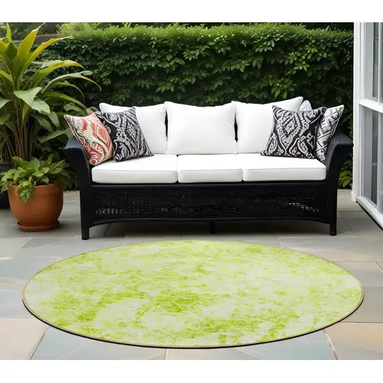 8' Round Lime Green Round Abstract Washable Non Skid Indoor Outdoor Area Rug Photo 1