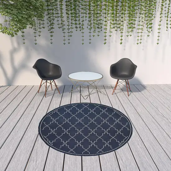 8' Round Navy Round Geometric Stain Resistant Indoor Outdoor Area Rug Photo 2