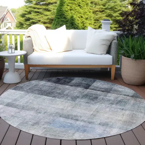 8' Round Navy and Gray Round Ombre Washable Non Skid Indoor Outdoor Area Rug Photo 8