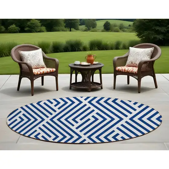 Navy and White Round Geometric Washable Non Skid Indoor Outdoor Area Rug Photo 1