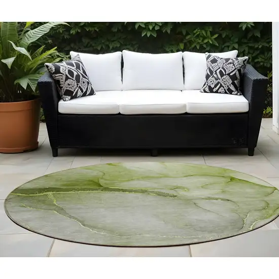 8' Round Olive Green Round Abstract Washable Non Skid Indoor Outdoor Area Rug Photo 1