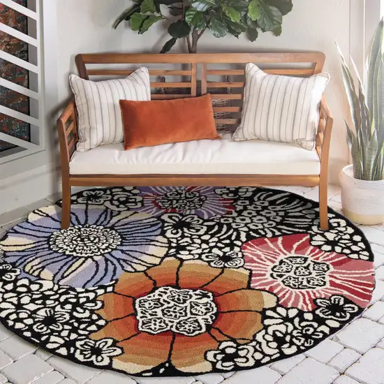 6' Round Red and Black Floral Blossom Area Rug Photo 8