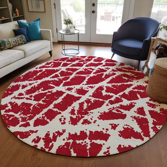 8' Round Red and White Round Abstract Washable Non Skid Indoor Outdoor Area Rug Photo 9