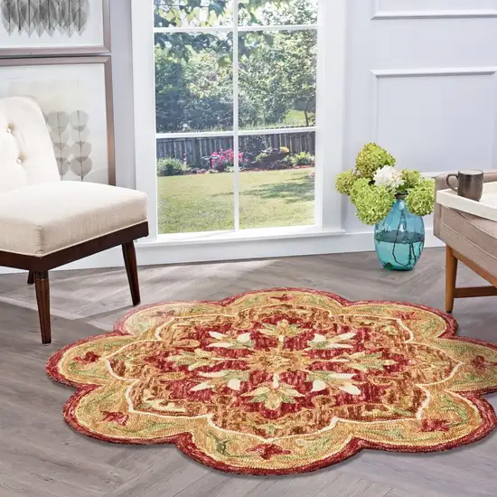 4' Round Rustic Red Scalloped Edge Area Rug Photo 7