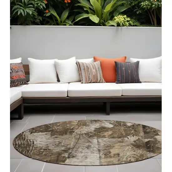 8' Round Taupe Round Floral Washable Non Skid Indoor Outdoor Area Rug Photo 1