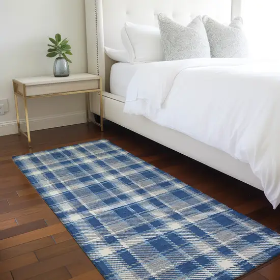 8' Runner Navy and Ivory Plaid Washable Non Skid Indoor Outdoor Runner Rug Photo 9