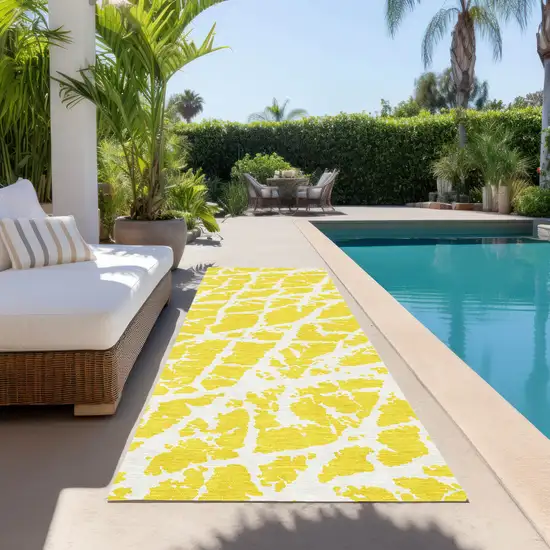 8' Runner Yellow and White Abstract Washable Non Skid Indoor Outdoor Runner Rug Photo 9