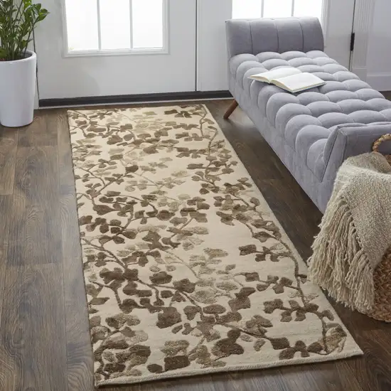 8' Taupe and Brown Floral Hand Tufted Runner Rug Photo 5