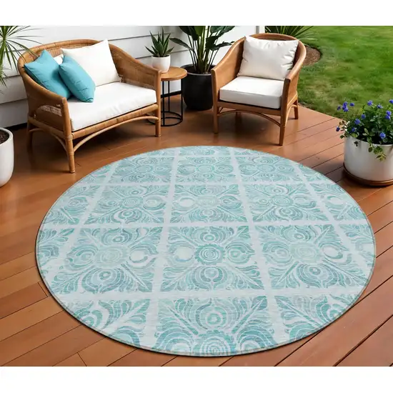 8' Turquoise And Teal Blue Round Medallion Washable Indoor Outdoor Area Rug Photo 1