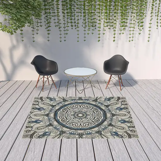 6' X 9' Beige Geometric Stain Resistant Indoor Outdoor Area Rug Photo 2