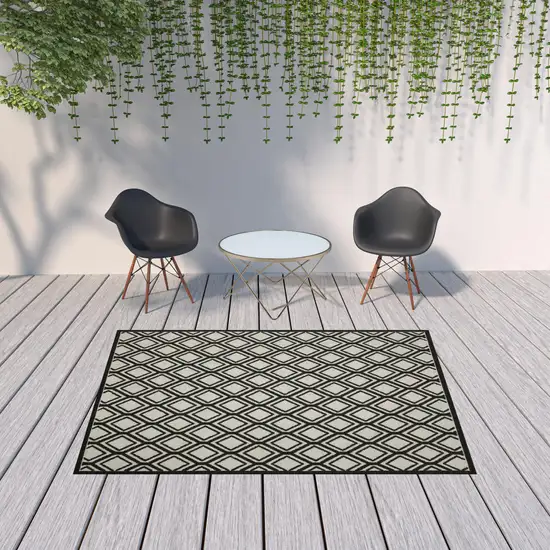 6' X 9' Beige Geometric Stain Resistant Indoor Outdoor Area Rug Photo 2