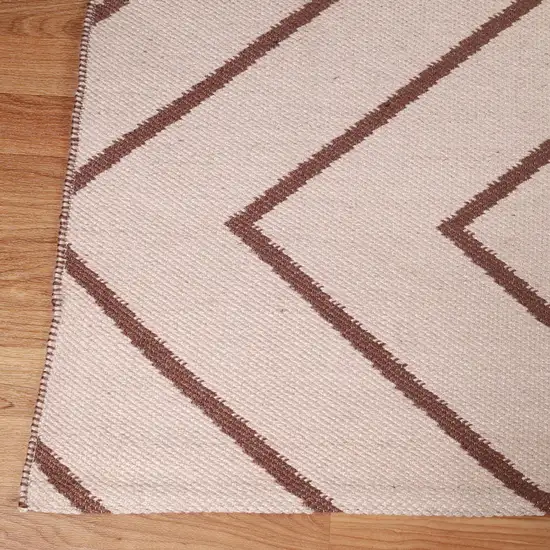 3' X 5' Beige Waves Stain Resistant Indoor Outdoor Area Rug Photo 3