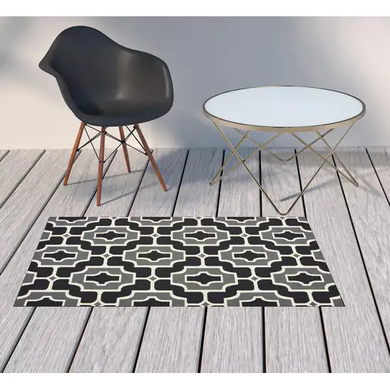 3' X 5' Black Geometric Stain Resistant Indoor Outdoor Area Rug Photo 2