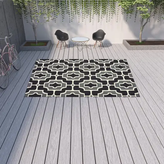 9' X 13' Black Geometric Stain Resistant Indoor Outdoor Area Rug Photo 2