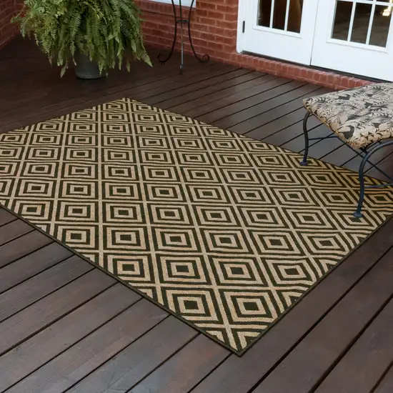 3' X 5' Black Geometric Stain Resistant Indoor Outdoor Area Rug Photo 9