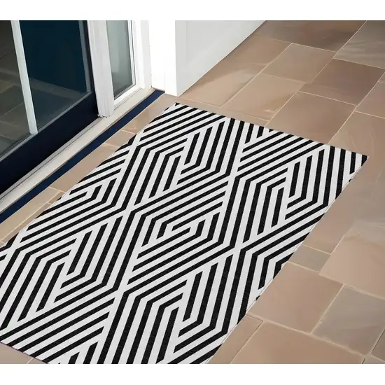 Black and White Geometric Washable Non Skid Indoor Outdoor Area Rug Photo 1