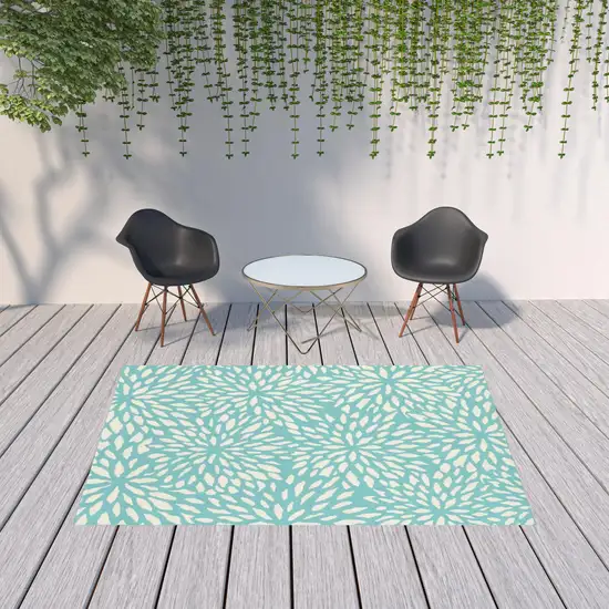 6' X 9' Blue Floral Stain Resistant Indoor Outdoor Area Rug Photo 2