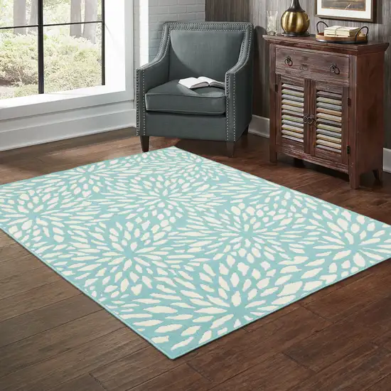 6' X 9' Blue Floral Stain Resistant Indoor Outdoor Area Rug Photo 8